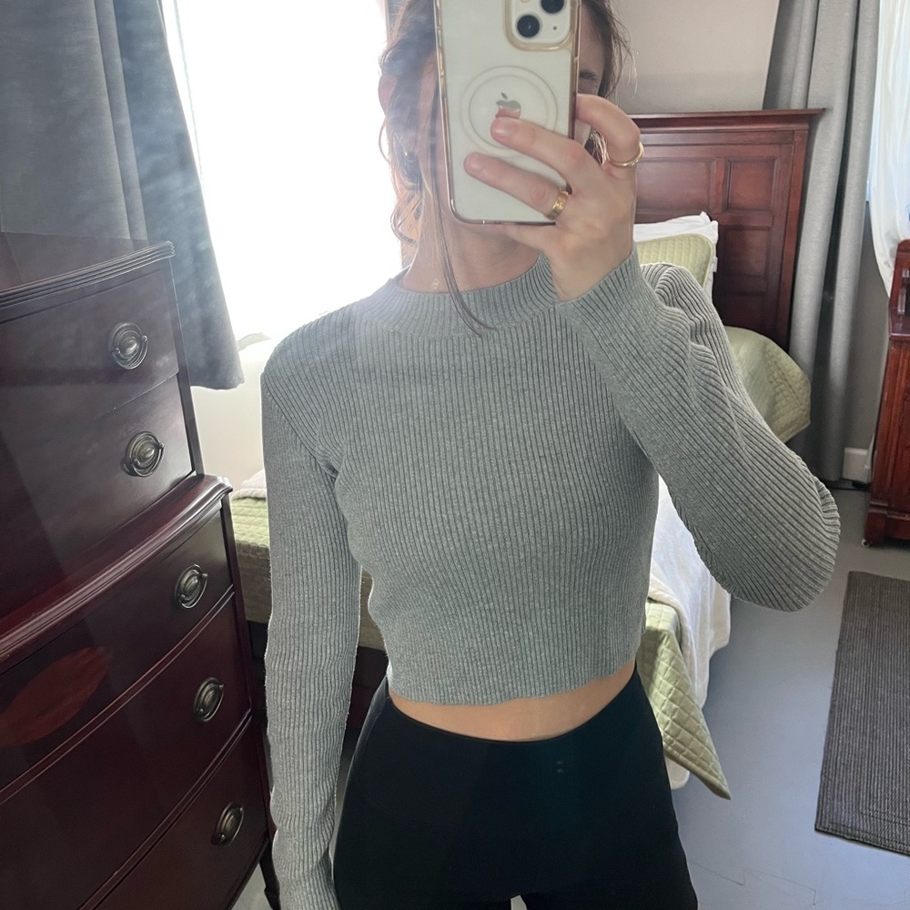 Brandy Melville Gray Ribbed Mock Neck Crop Top